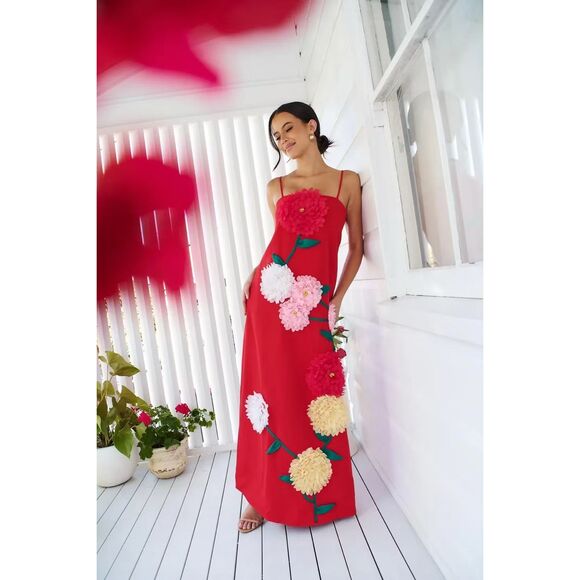 Elliatt Buttercup Embroidered Maxi Dress in Red size S Preloved Flaw noted!!! - Picture 1 of 7